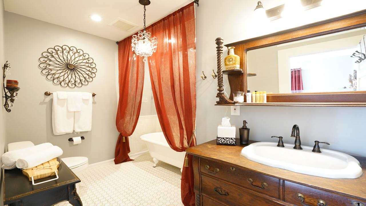 Bama Bed And Breakfast - Chimes Suite Tuscaloosa Extérieur photo