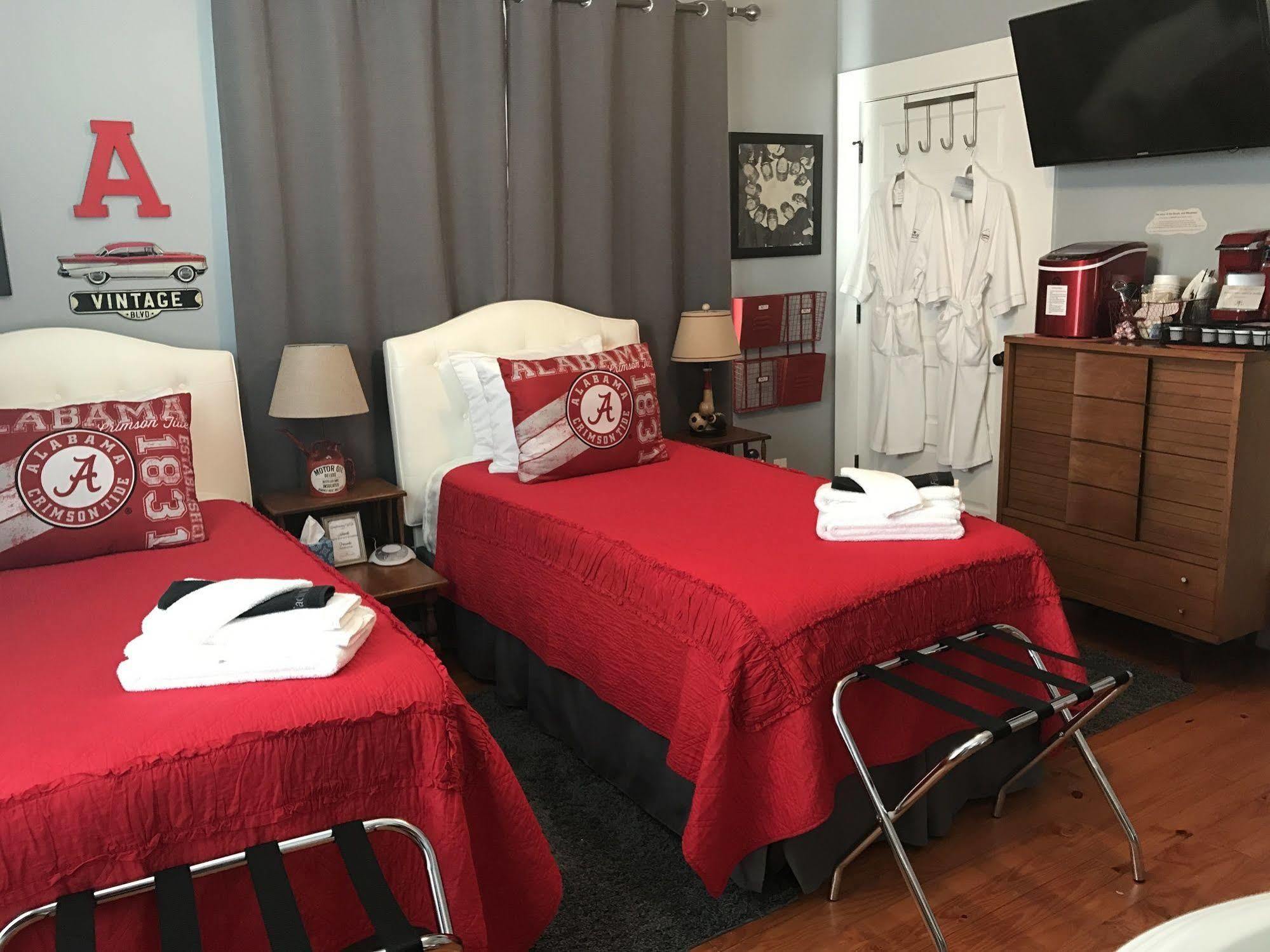 Bama Bed And Breakfast - Chimes Suite Tuscaloosa Extérieur photo